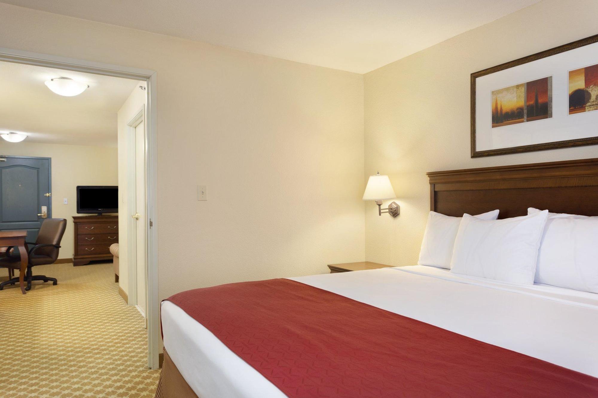 Country Inn & Suites By Radisson, Nevada, Mo Eksteriør bilde