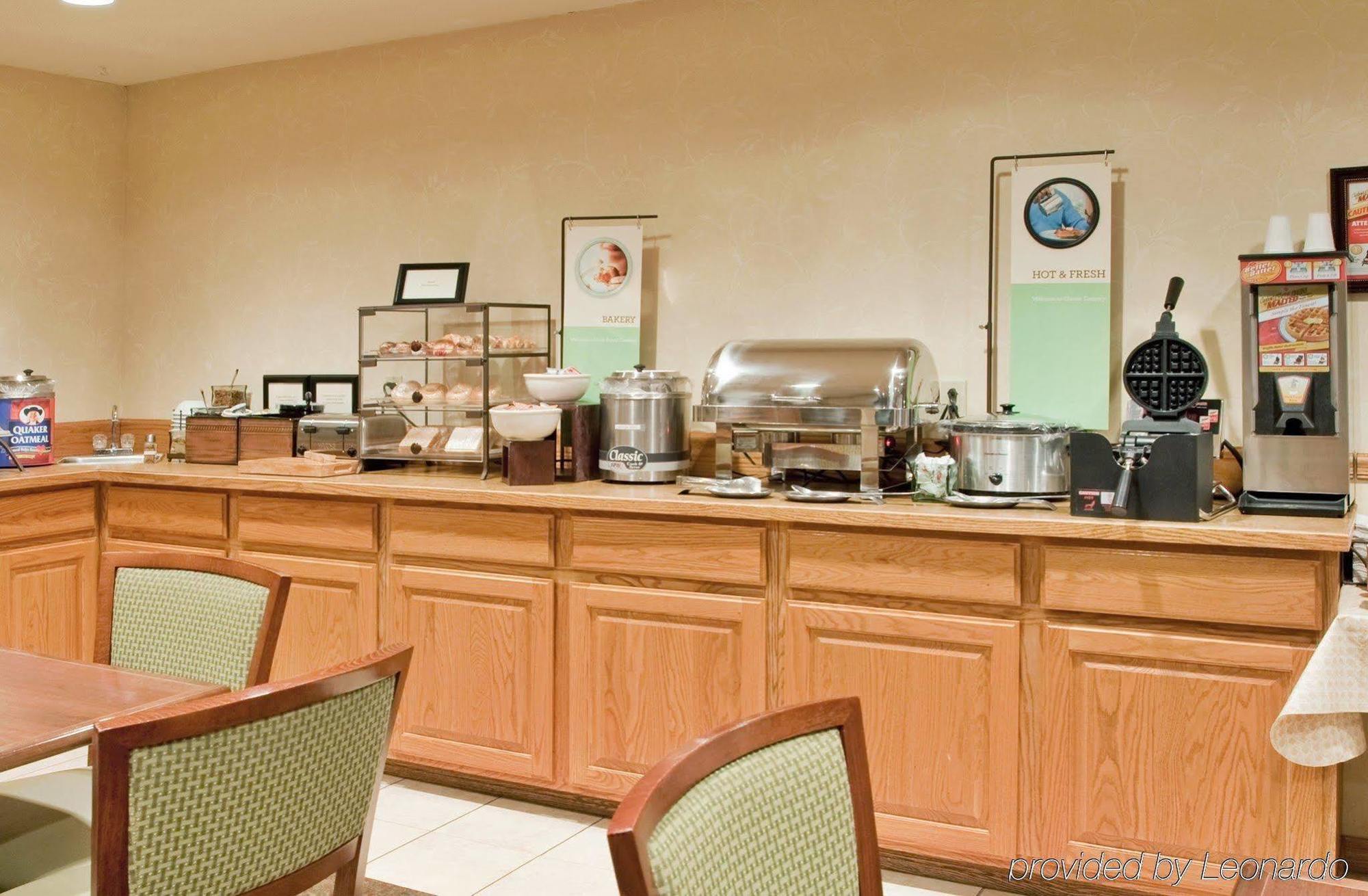 Country Inn & Suites By Radisson, Nevada, Mo Eksteriør bilde