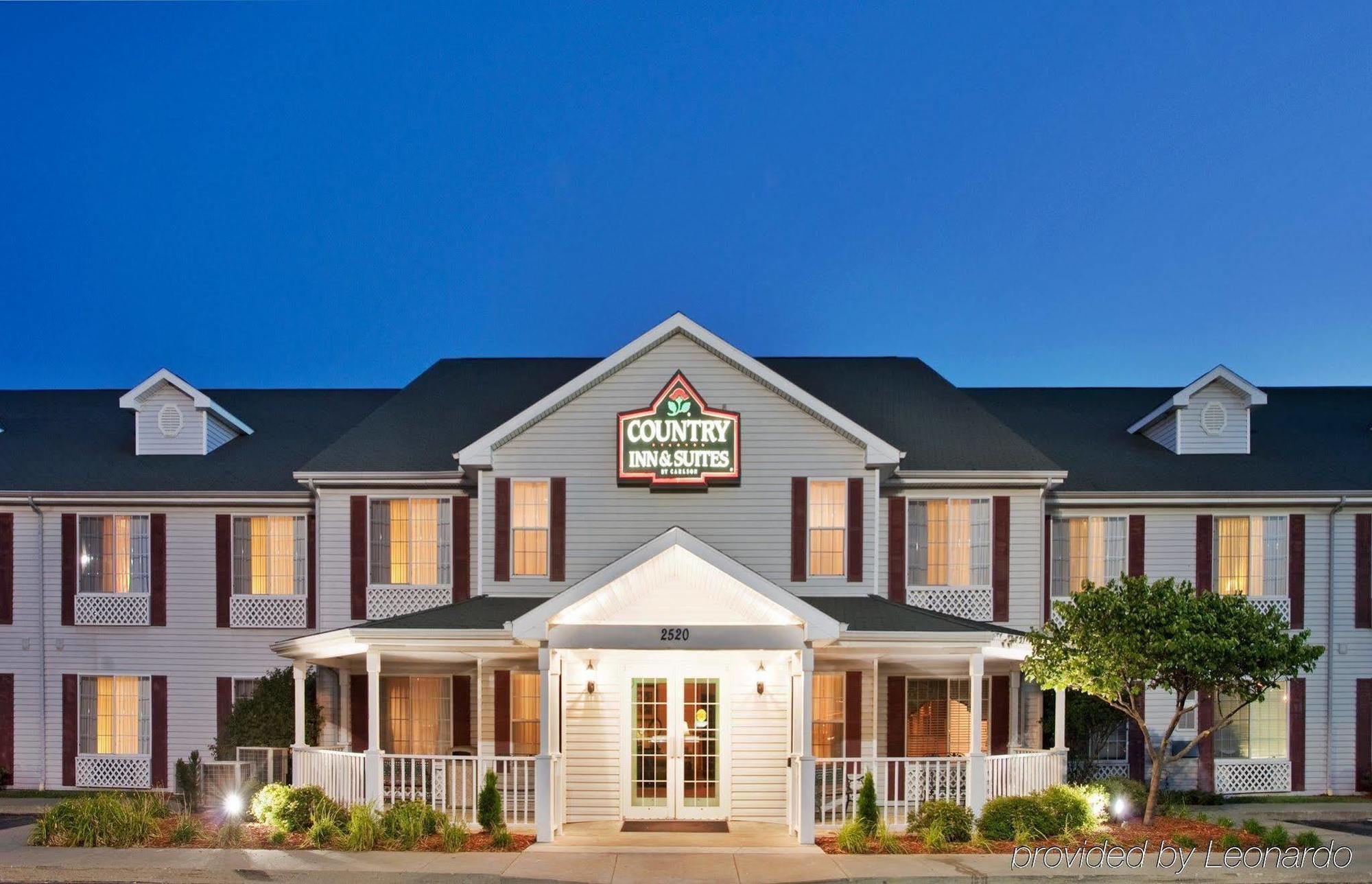 Country Inn & Suites By Radisson, Nevada, Mo Eksteriør bilde